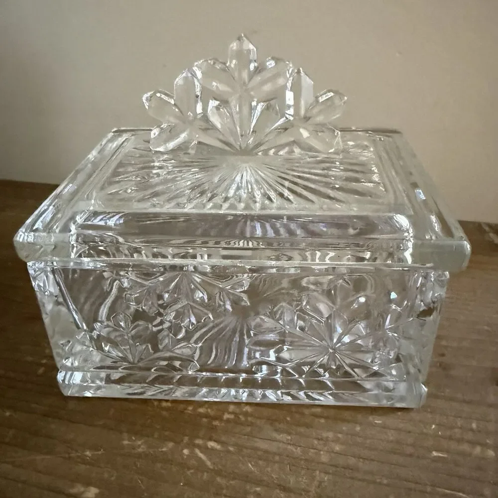 Snowflake Covered Glass Box Holiday Magic Candy Bee Box Dish by Luminarc New